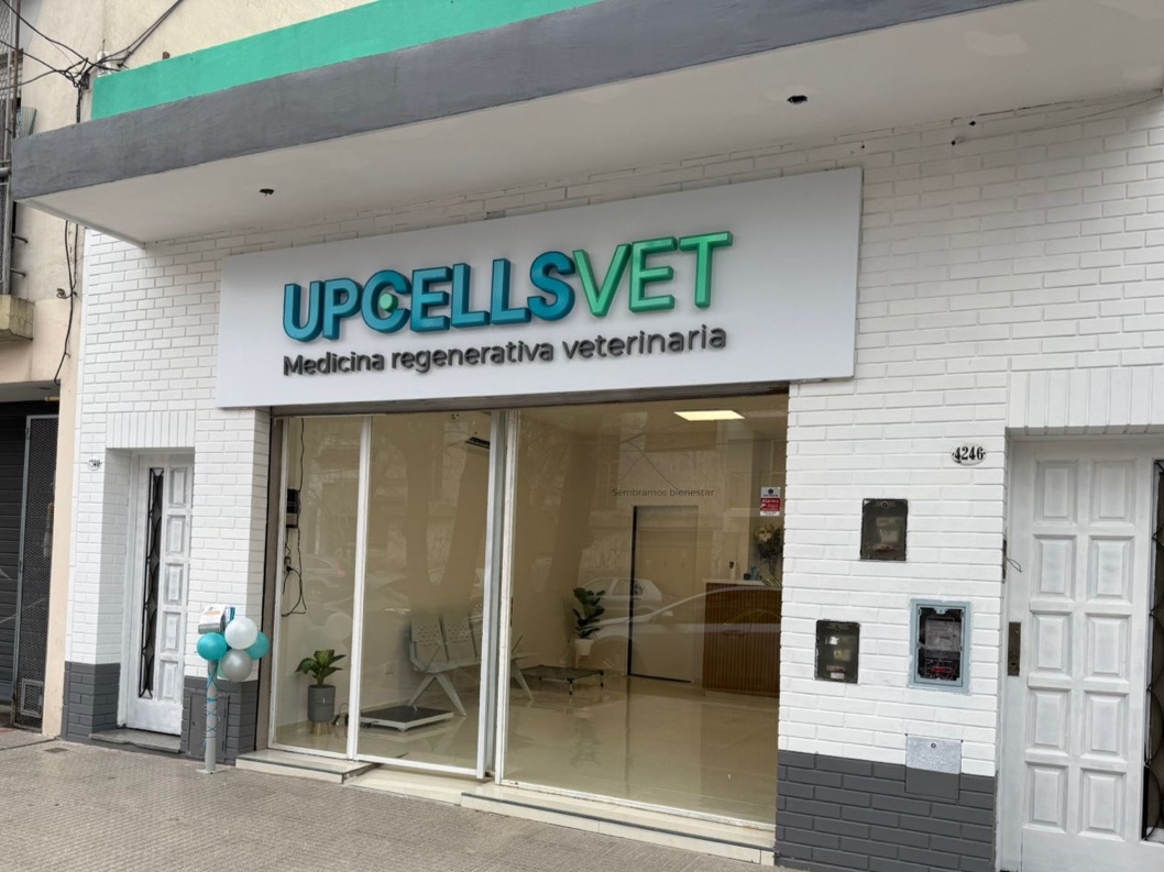 Fachada de UpCells Vet, clínica de medicina regenerativa veterinaria en Villa Urquiza